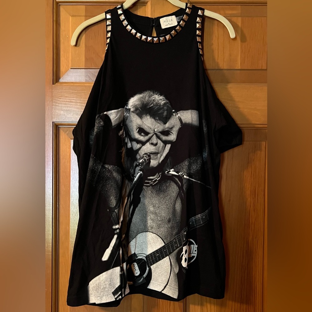 ALICE AND OLIVIA IAN COLD SHOULDER TSHIRT